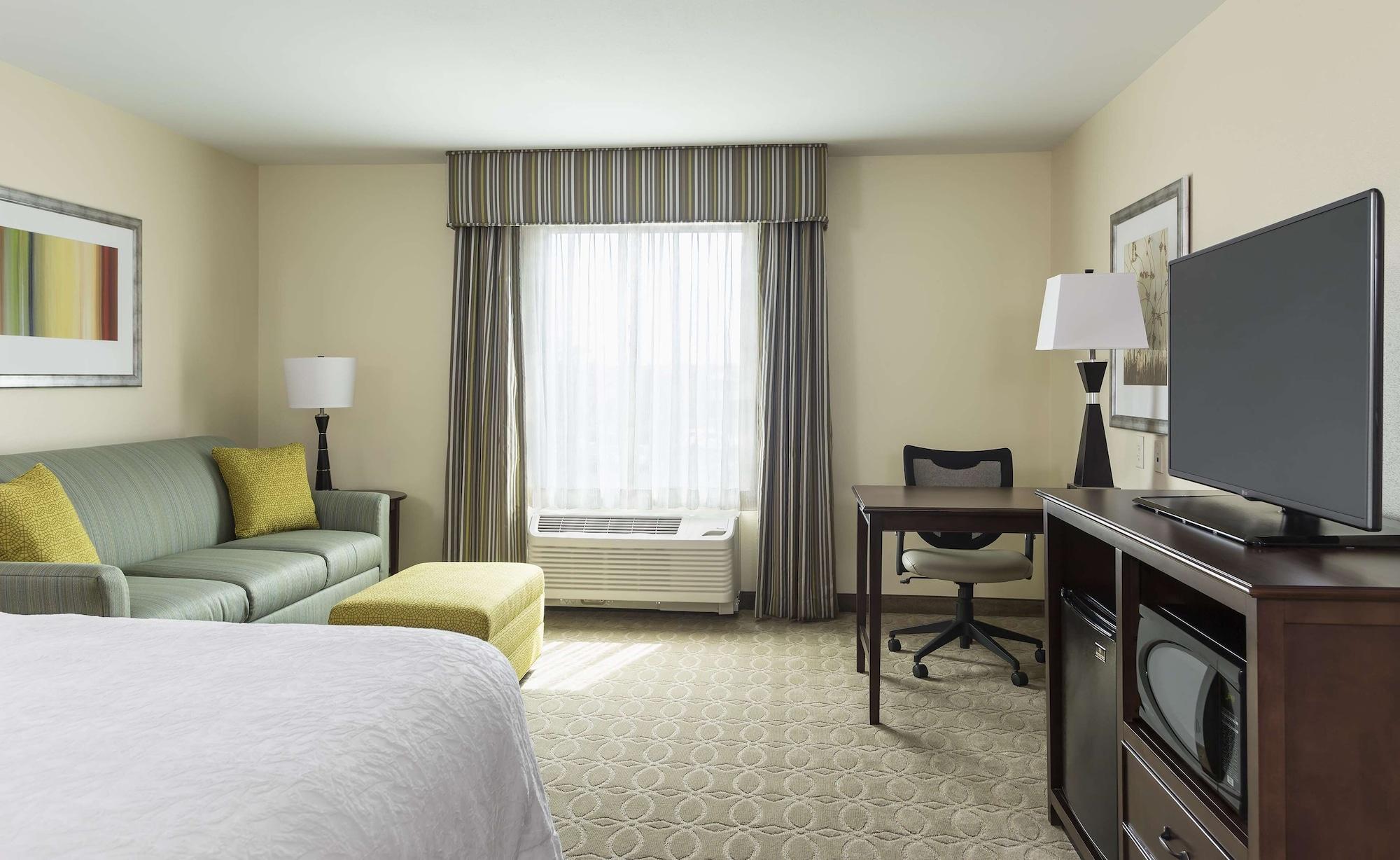 Hampton Inn & Suites Philadelphia Montgomeryville North Wales Exterior photo