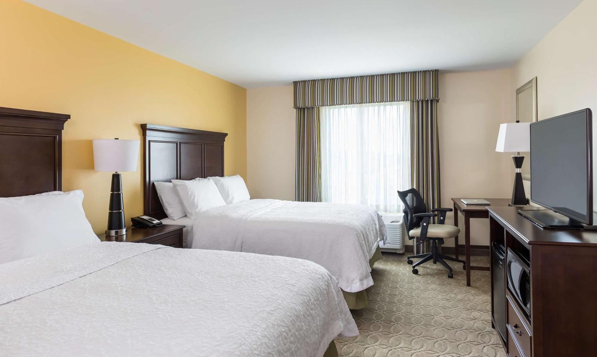Hampton Inn & Suites Philadelphia Montgomeryville North Wales Exterior photo
