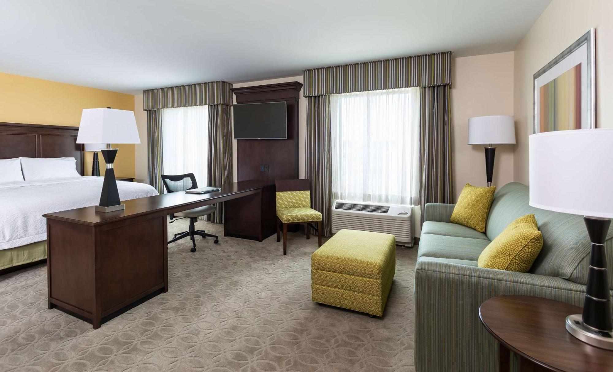 Hampton Inn & Suites Philadelphia Montgomeryville North Wales Exterior photo