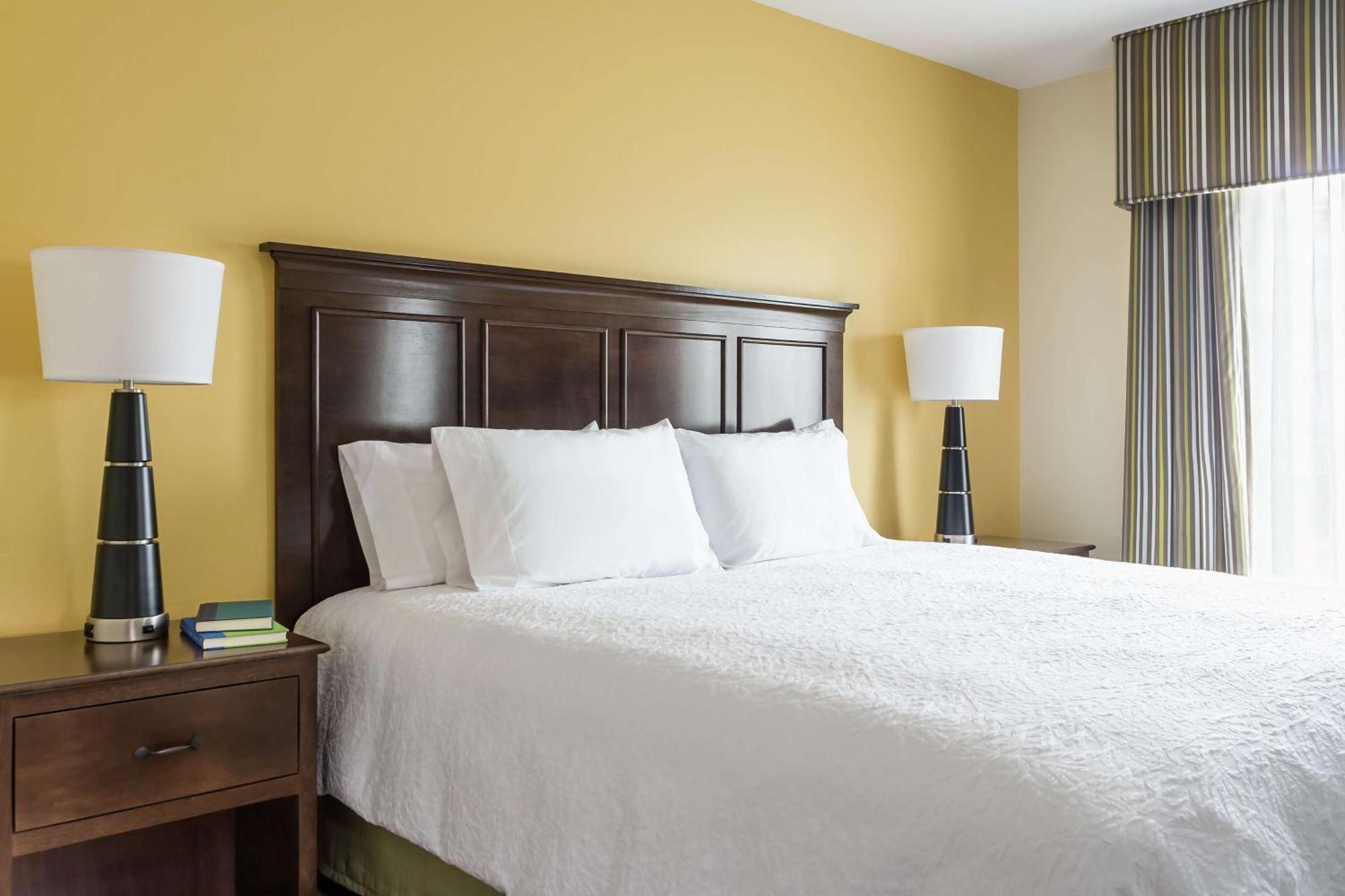 Hampton Inn & Suites Philadelphia Montgomeryville North Wales Exterior photo