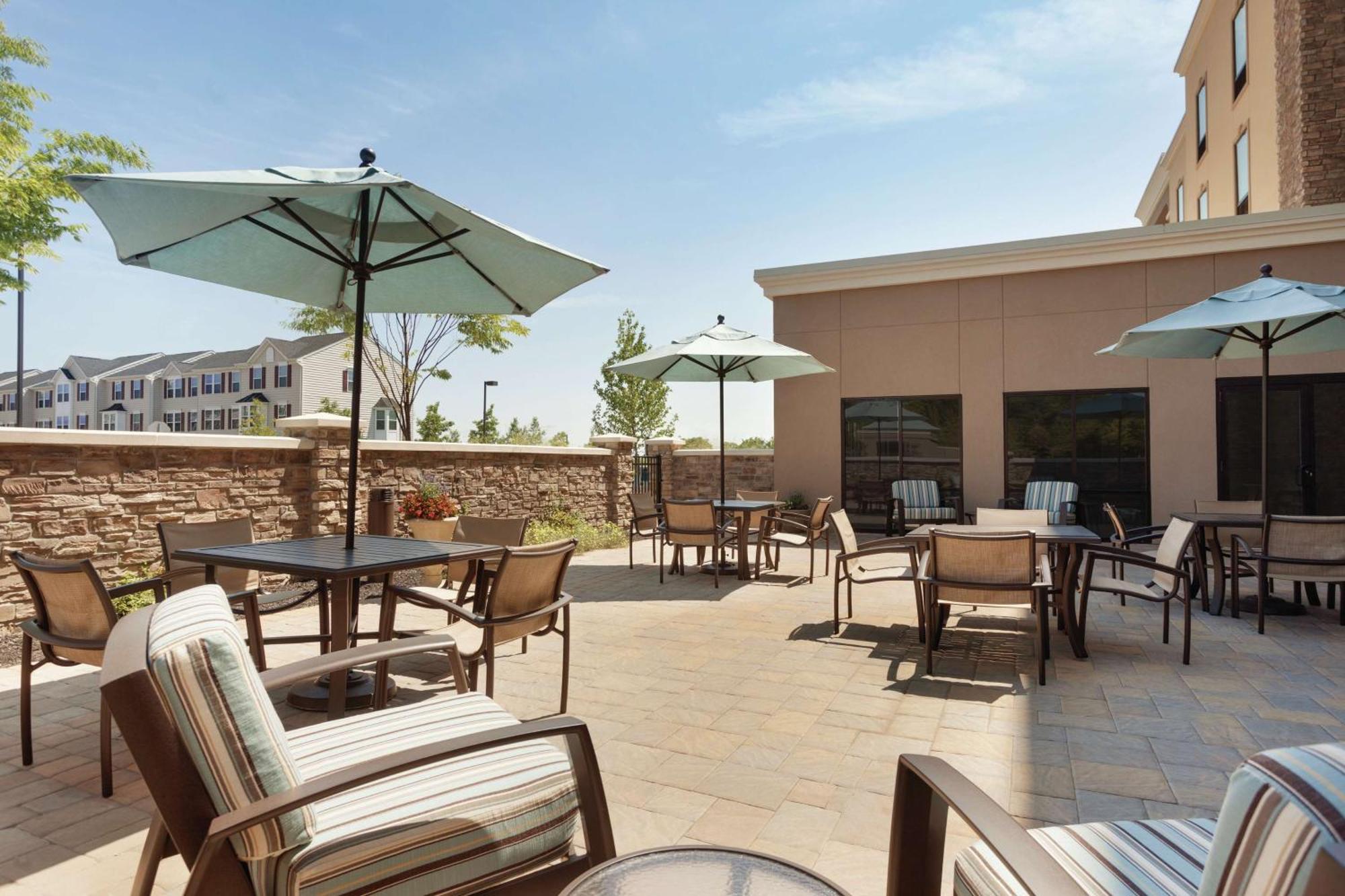Hampton Inn & Suites Philadelphia Montgomeryville North Wales Exterior photo